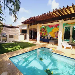 Relaxing Oasis With Pool Heater And Cabana San Juan
